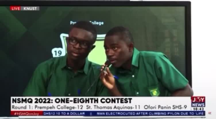 Look at how the guy fumbles with the question 😂😂😂😂