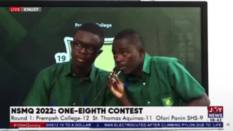 Look at how the guy fumbles with the question 😂😂😂😂