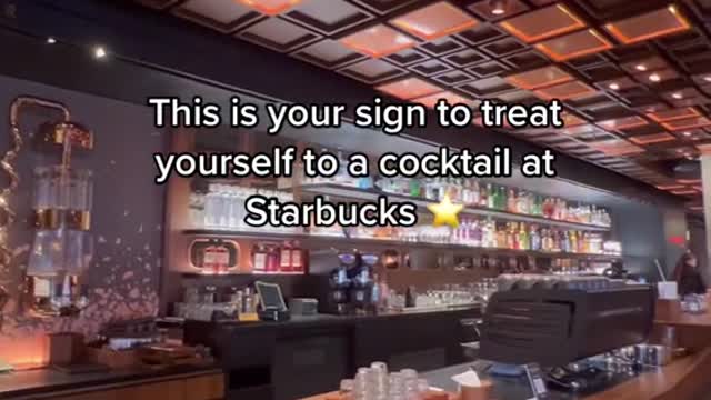 Fun fact Starbucks reserve has cocktails 🤩 #viral #starbucksreserve #starbucks #cocktails