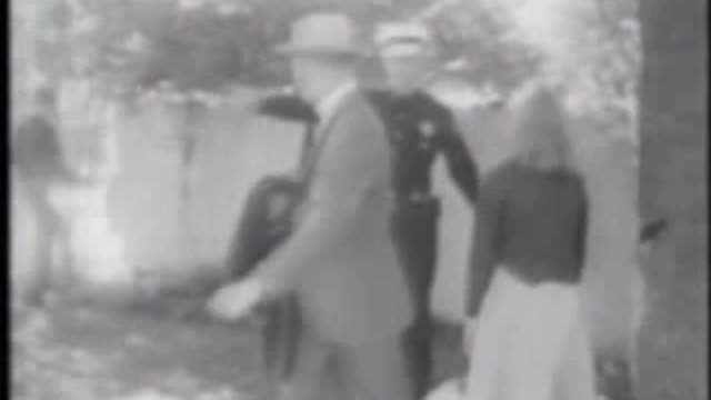 JFK ASSASINATION SHORT CLIP GRASSY KNOLL