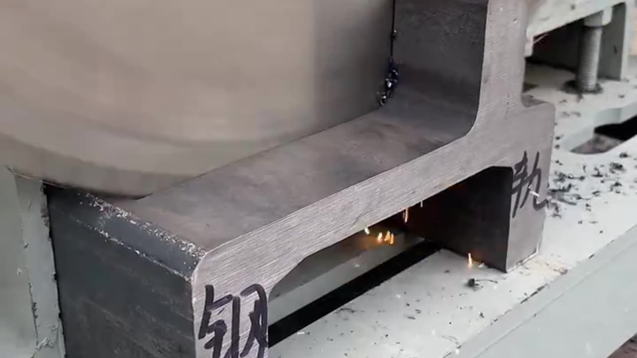 Mega strong and sharp disc for cutting metal