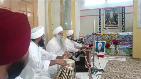 baba ji tere pyarian nu ja ke vich dargah de maan milda