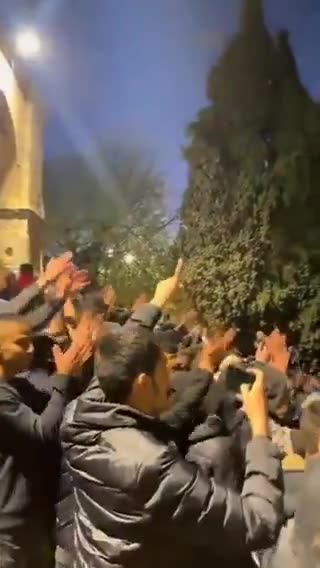 Los palestinos se manifiestan en solidaridad con Irán