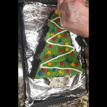 Making a Tree Birthday Cake