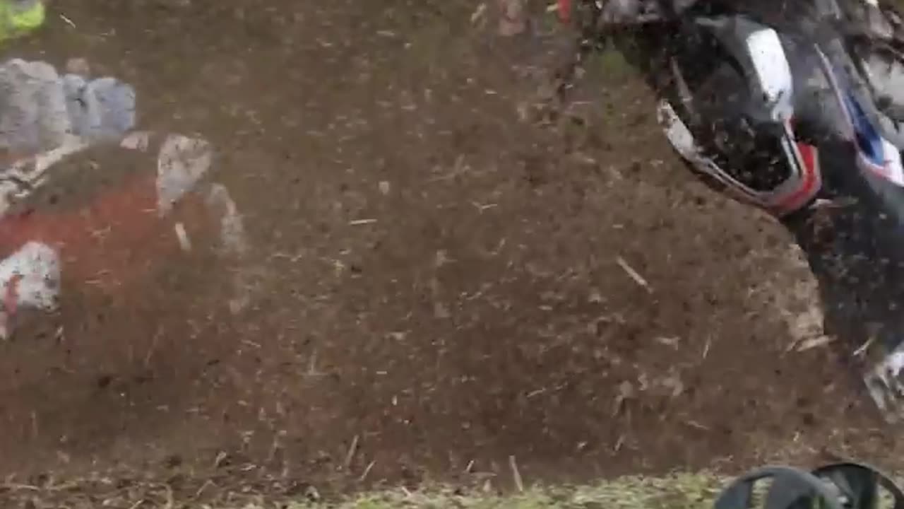 POV : You hesitate between superbike or motocross #bike #motocross #superbike #crash #moto