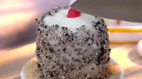 Amazing miniature coconut cake decoration
