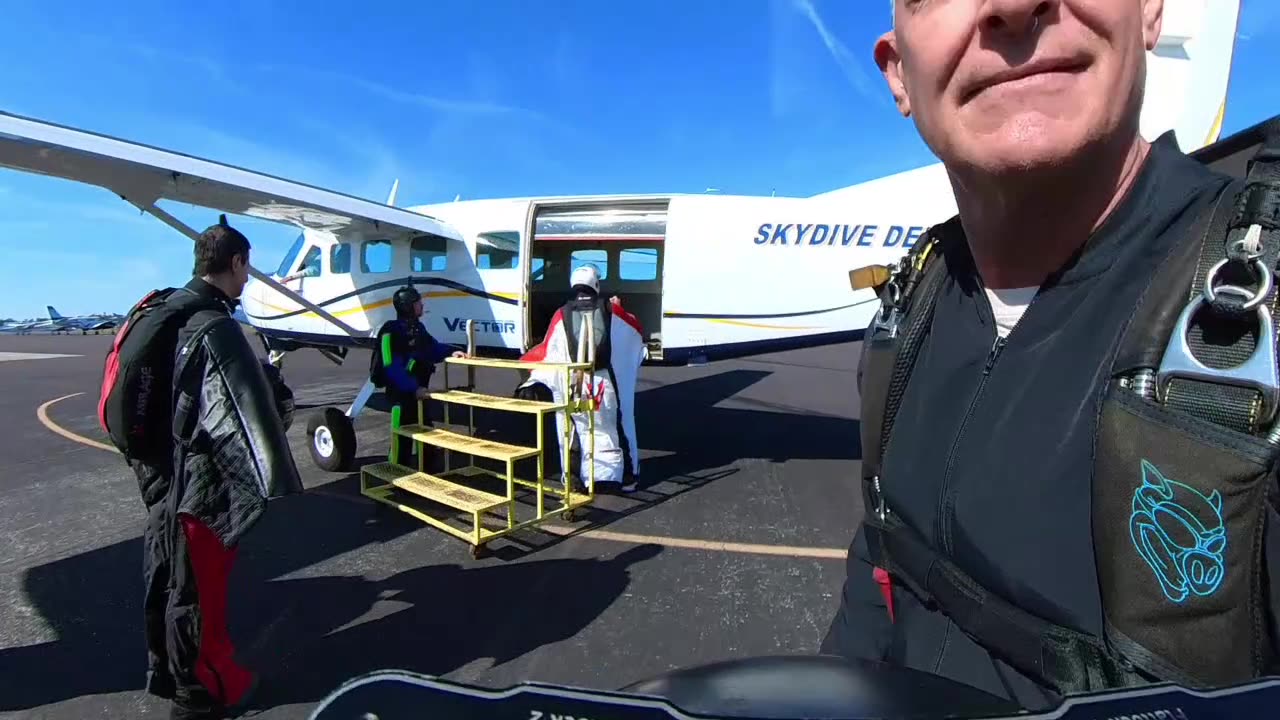 12.21.24 Skydive Deland Santa