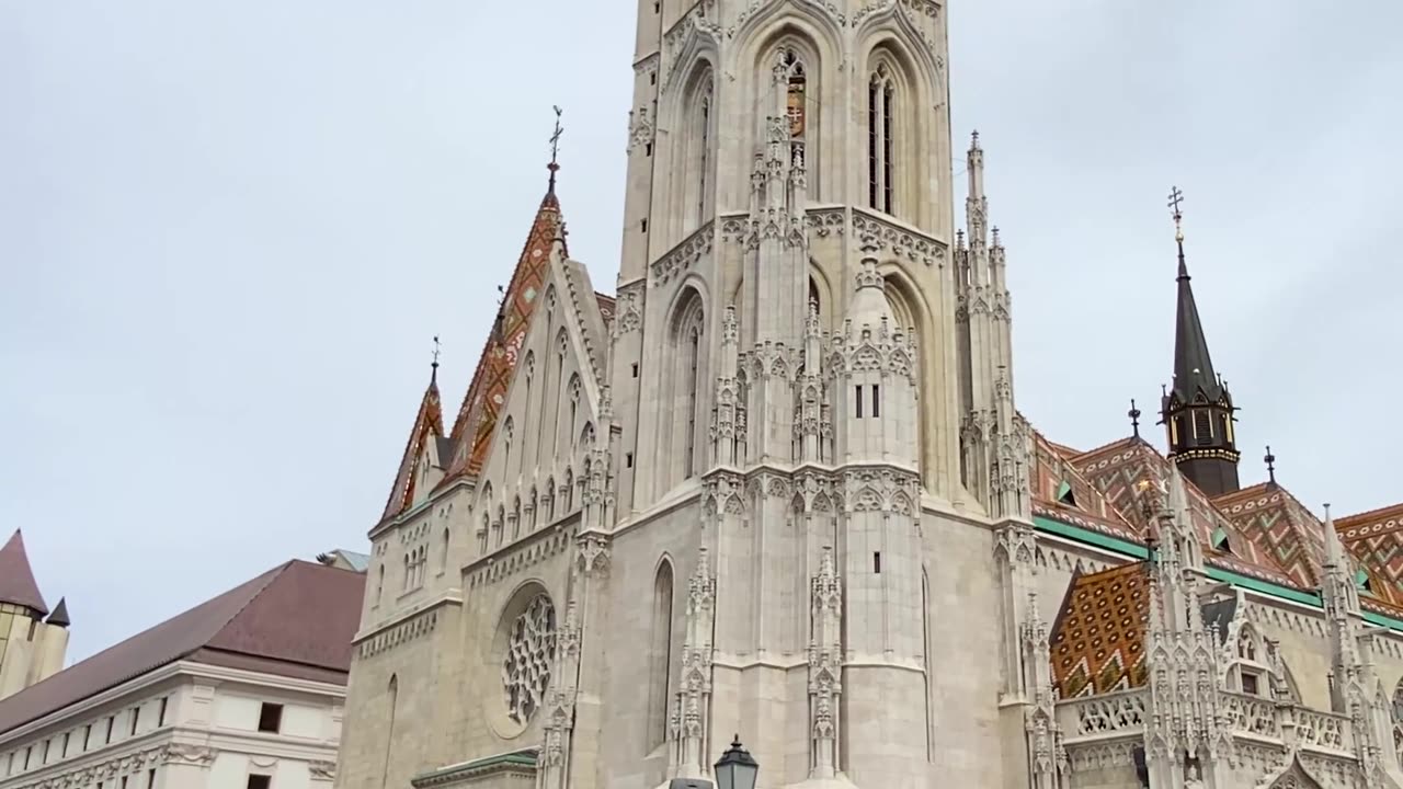 Budapest - St. Stephen's Monument - Hungary 🇭🇺♥️