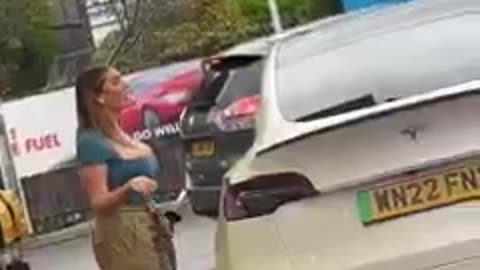 GIRL PUT PETROL IN TESLA