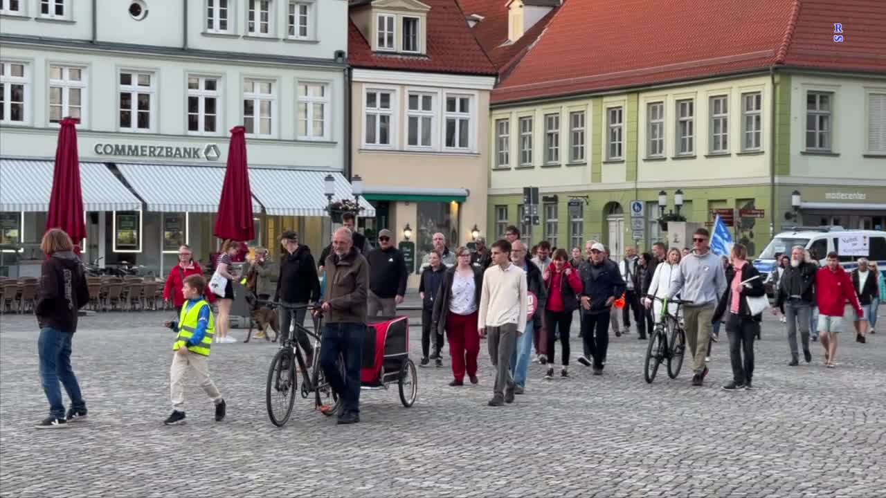 Greifswald: Martin (HGW) startet den Aufzug 23-05-2022