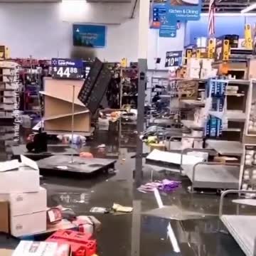 Looting in Buffalo during massive winter storm