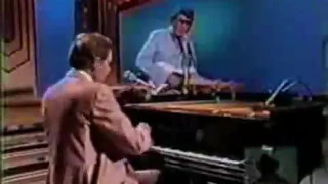 Jerry Lee Lewis & Carl Perkins - Blue Suede Shoes