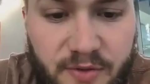 American tells people NOT to come to Ukraine