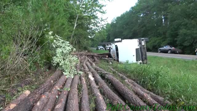 18 WHEELER TUNS OVER, CAMDEN TEXAS, 09/09/22...