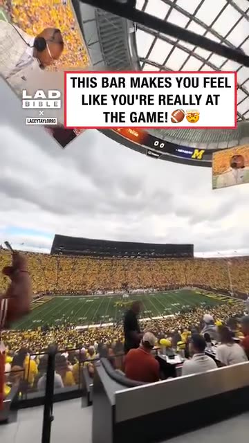 Bar in Dallas to watch football game 😲