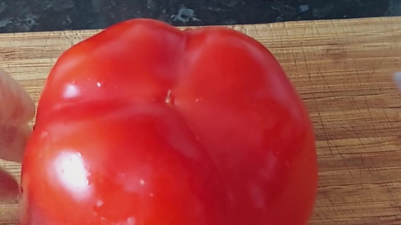 Bell Pepper hacks | This has genuinely changed my life 😂 #shorts #kitchenhacks #vegetablehacks