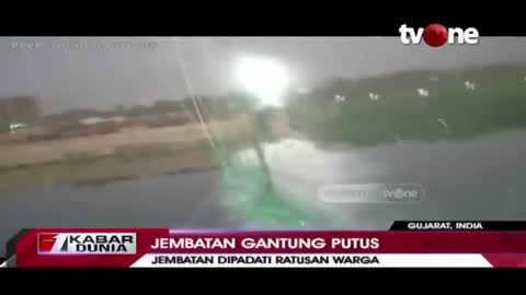 Detik Detik Jembatan Roboh