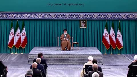 Khamenei: don't tie Iran's future to nuclear talks