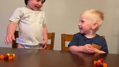 Twins adorably fail fruit snack challenge (so funny)