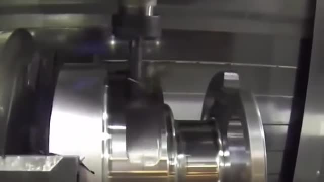 Machining process of fully automatic CNC lathe