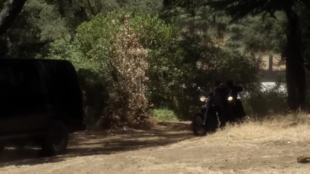 Redneck Shootout Scene (Sons of Anarchy) Season 3