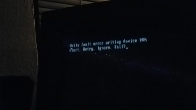 Exploring abandoned Windows 98 install from a 28 dollar ebay hard drive