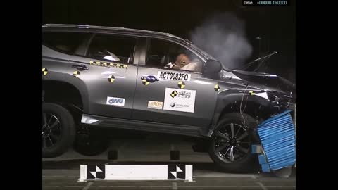 2017 Toyota Fortuner v Pajero Sport v Ford Everest Endeavour - Crash Test