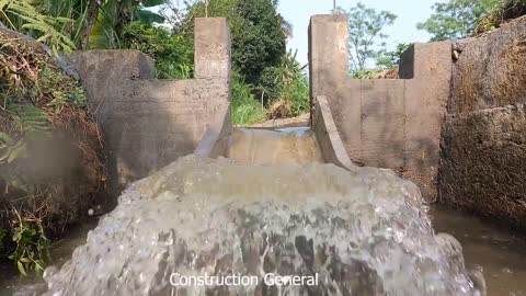 Blocking The Water Flow To Build Mini Hydroelectricity