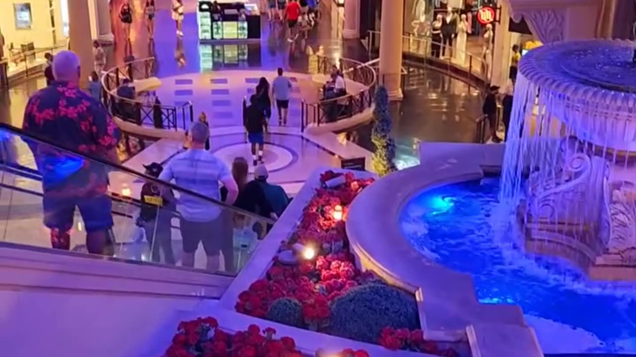 Forum Shops at Caesars Palace Las Vegas 🤩