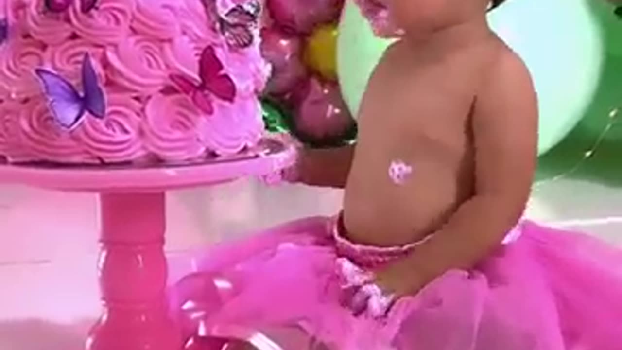 Cute baby dance___