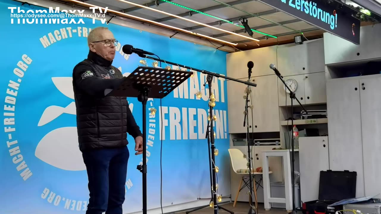 Handwerker Karl Krökel für den Frieden - FriedensdemoMünchen 18.2.23 (4)