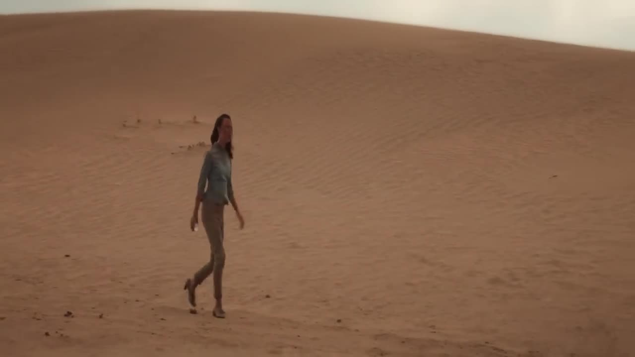 The Host (2013) Film Explained in Hindi_Urdu Story
