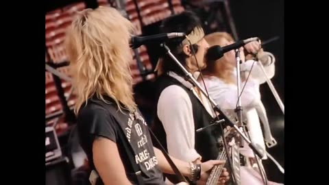 Guns N' Roses - Paradise City (Official Music Video)