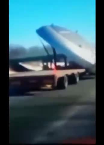 Φορτηγό Μεταφέρει Ιπτάμενο Δίσκο;