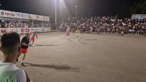 Mario Mikulić propustio dvije velike prilike sa igračem manje