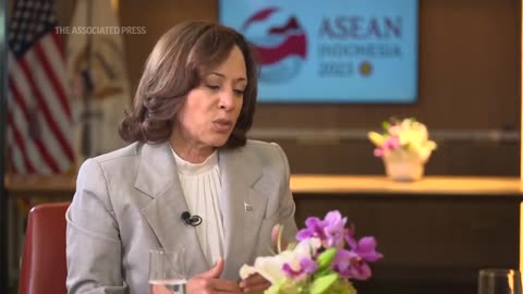 Everyone Is Trying to Figure Out WTF Kamala Harris Just Said