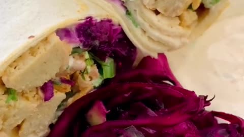 Vegetable Wrap with Hummas