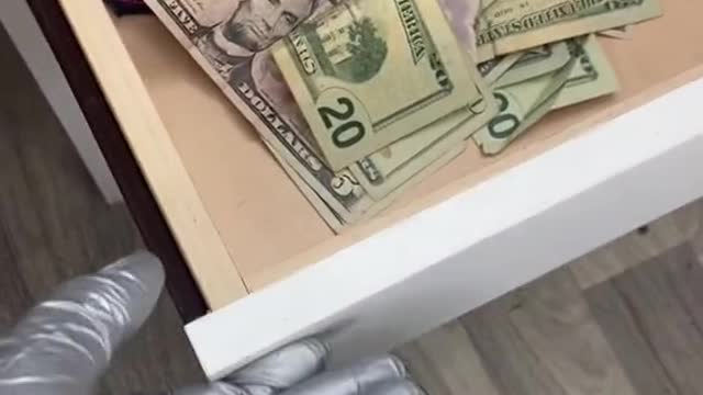 how much you can make on a busy day of cutting hair