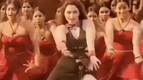 Kab tu aayega mujhko bata de