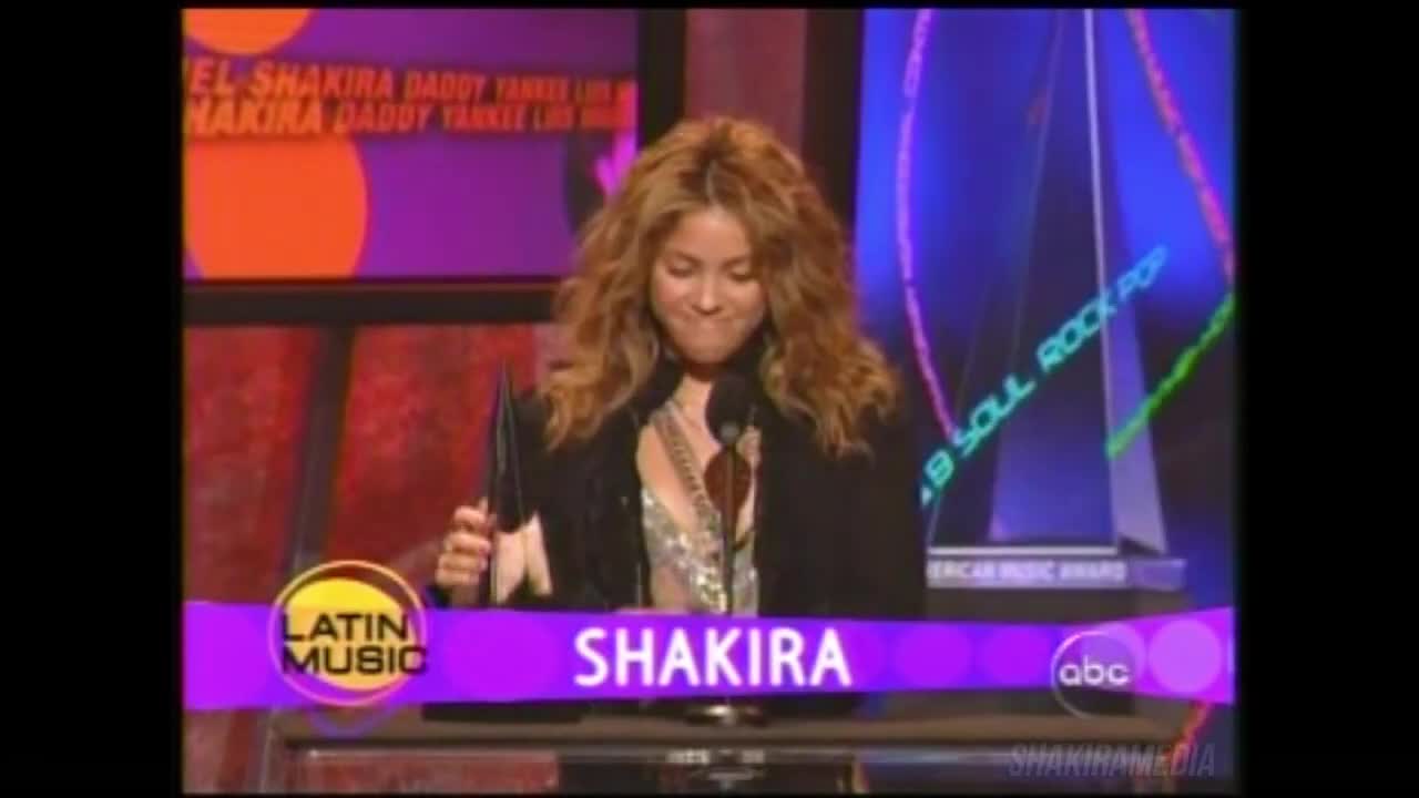 Shakira | 2005 | American Music Awards - Best Latin Artist