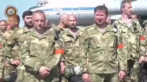 Skupina dobrovolníků z Gruzie odlétá z Grozného do Donbasu