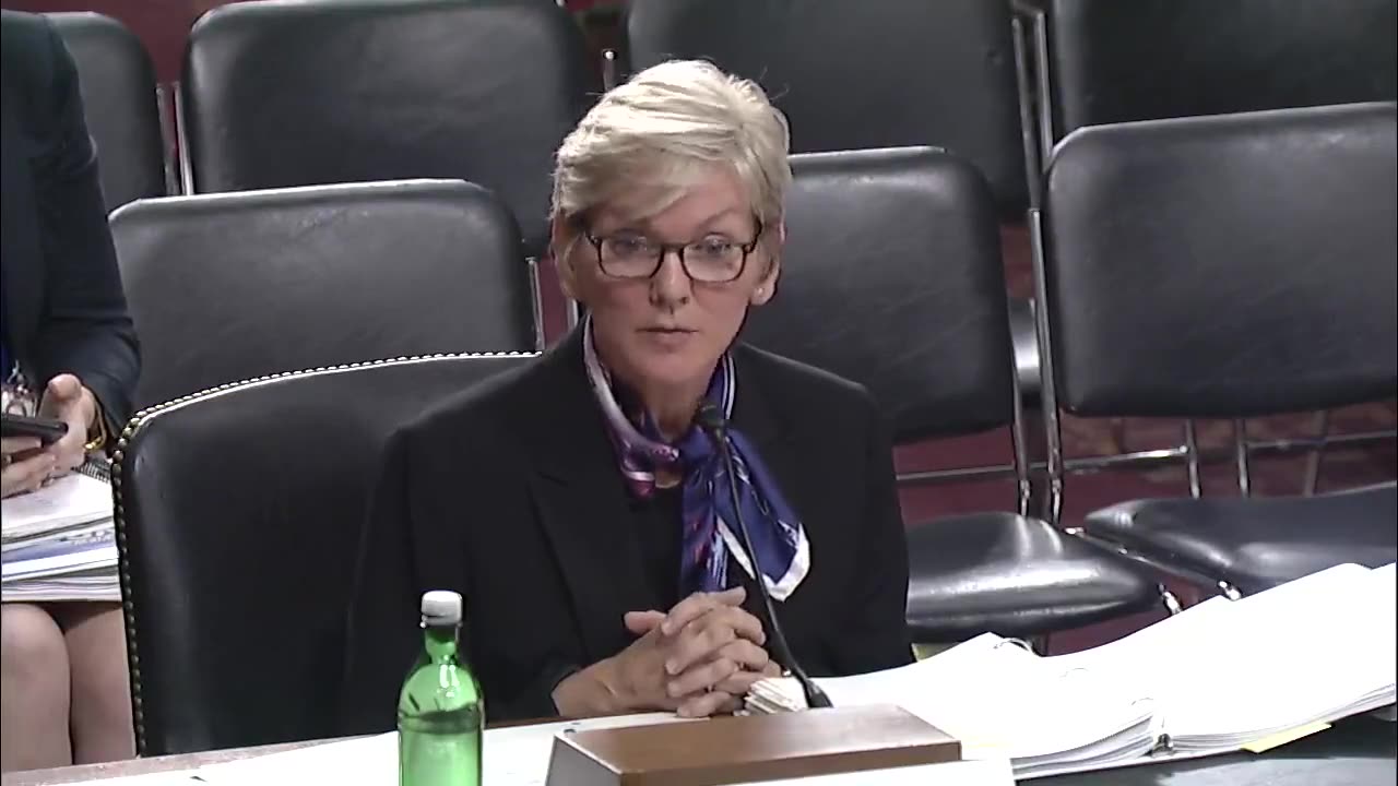 Energy Sec Wants The Military To Go All-Electric By 2030