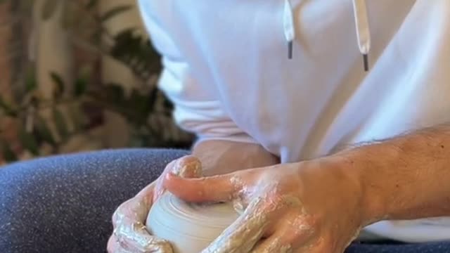 practicing with 6 lbs #pottery #asmr #satisfying #thrdfloor