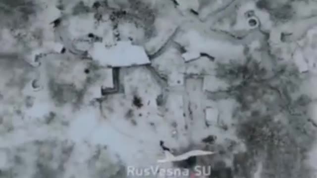 Хохлы ловят арт прилёт. Боевики ВСУк куда-то шли по своим чёрным делам, не дошли. Вмерли.