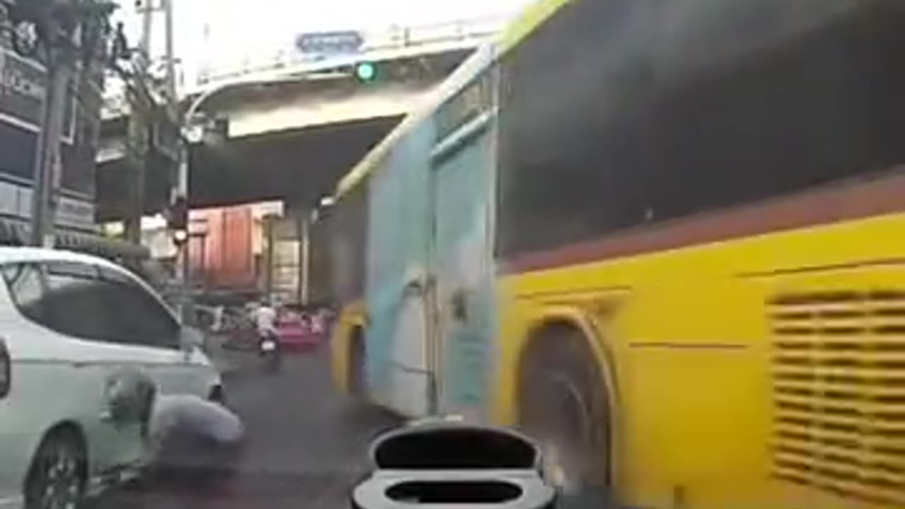 Crazy close calls compilation
