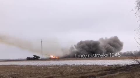 🇬🇧🇺🇦Russian MLRS continue to salute on the occasion of the New Year