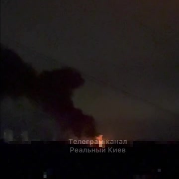 🔥More footage of a strong fire at a facility (presumably energy infrastructure) in Kyiv