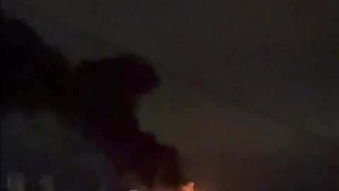 🔥More footage of a strong fire at a facility (presumably energy infrastructure) in Kyiv