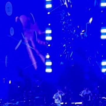 @JuniorH_Oficial rompiendo corazones en ONTARIO, CA! #shorts