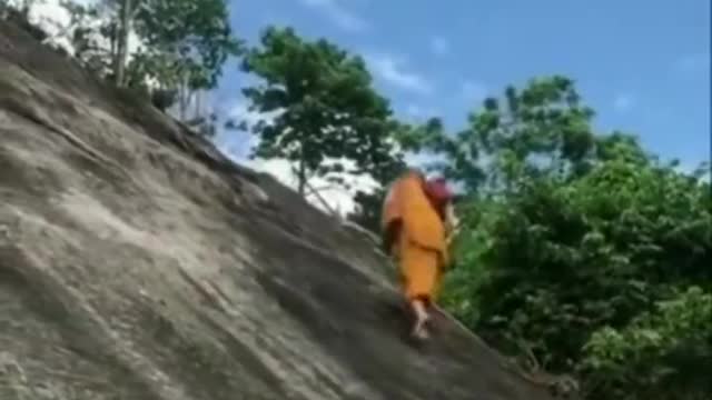 Way to the Shaolin Temple schoking video😧😧😧😧😧